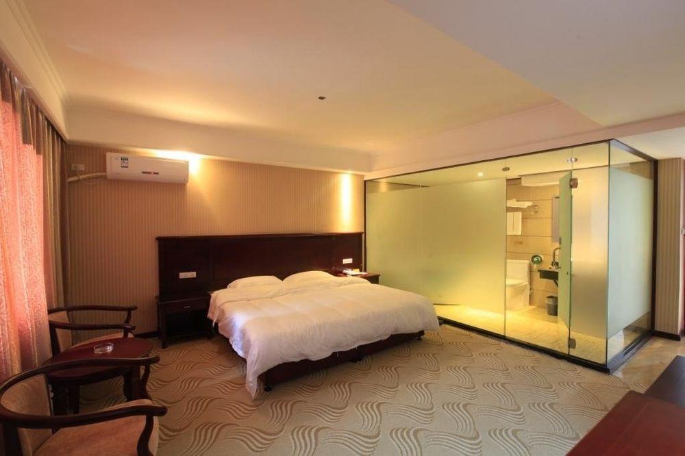 Yangshuo Hua Xiang Man Ting West Street Hotel ภายนอก รูปภาพ