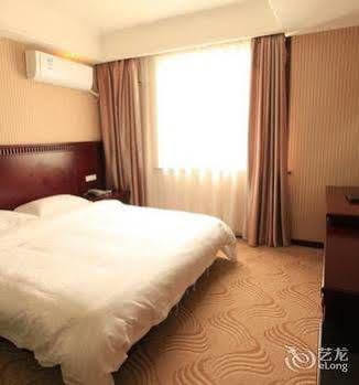 Yangshuo Hua Xiang Man Ting West Street Hotel ภายนอก รูปภาพ