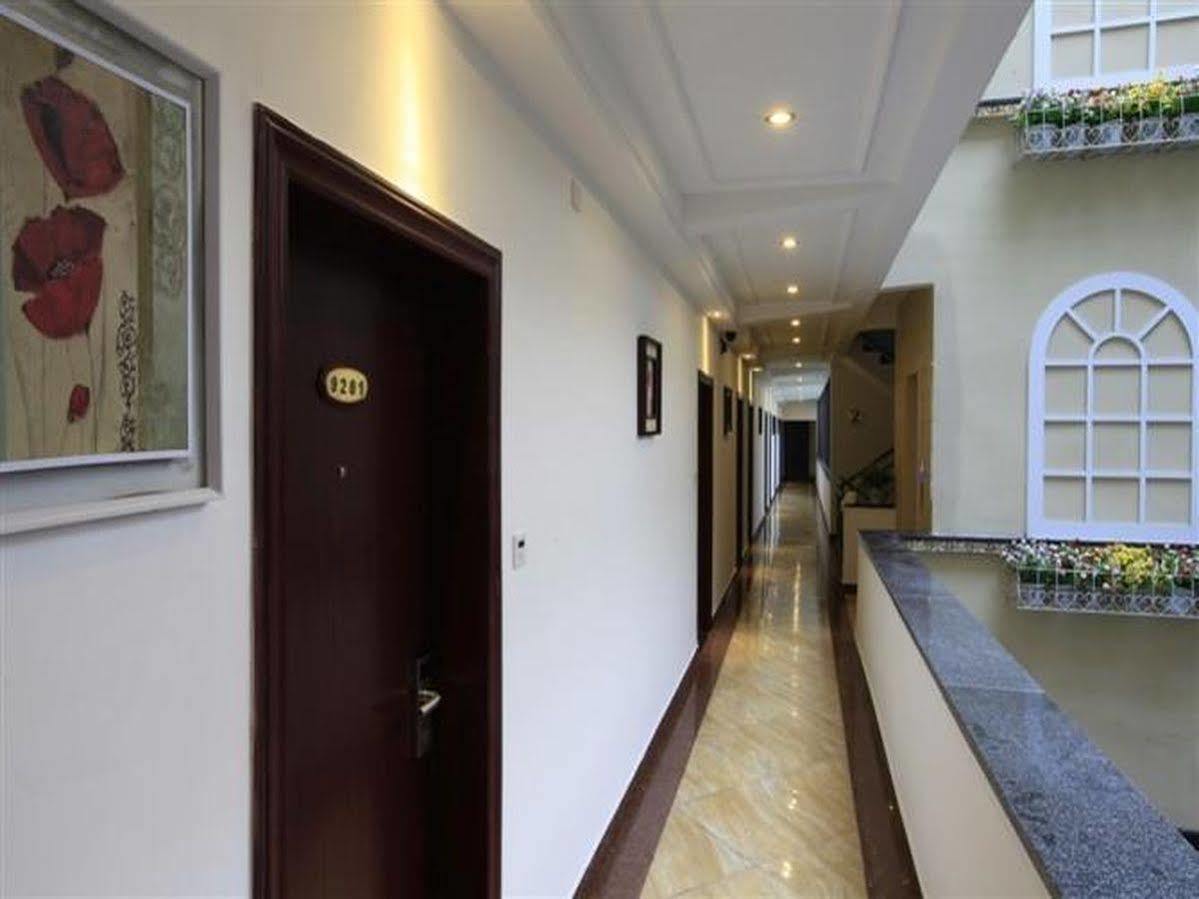 Yangshuo Hua Xiang Man Ting West Street Hotel ภายนอก รูปภาพ