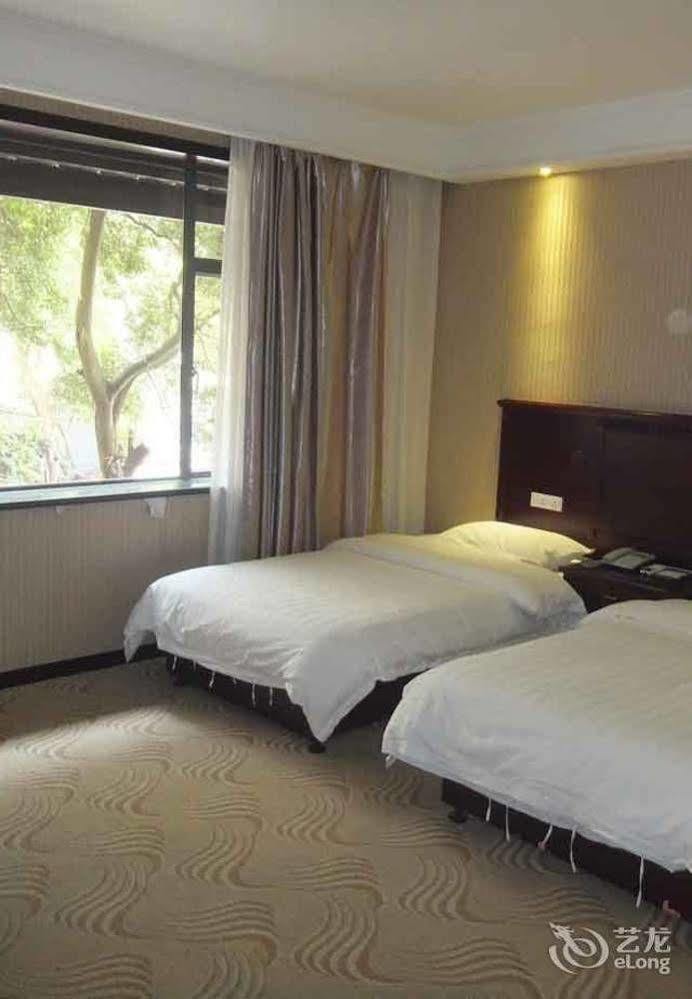 Yangshuo Hua Xiang Man Ting West Street Hotel ภายนอก รูปภาพ